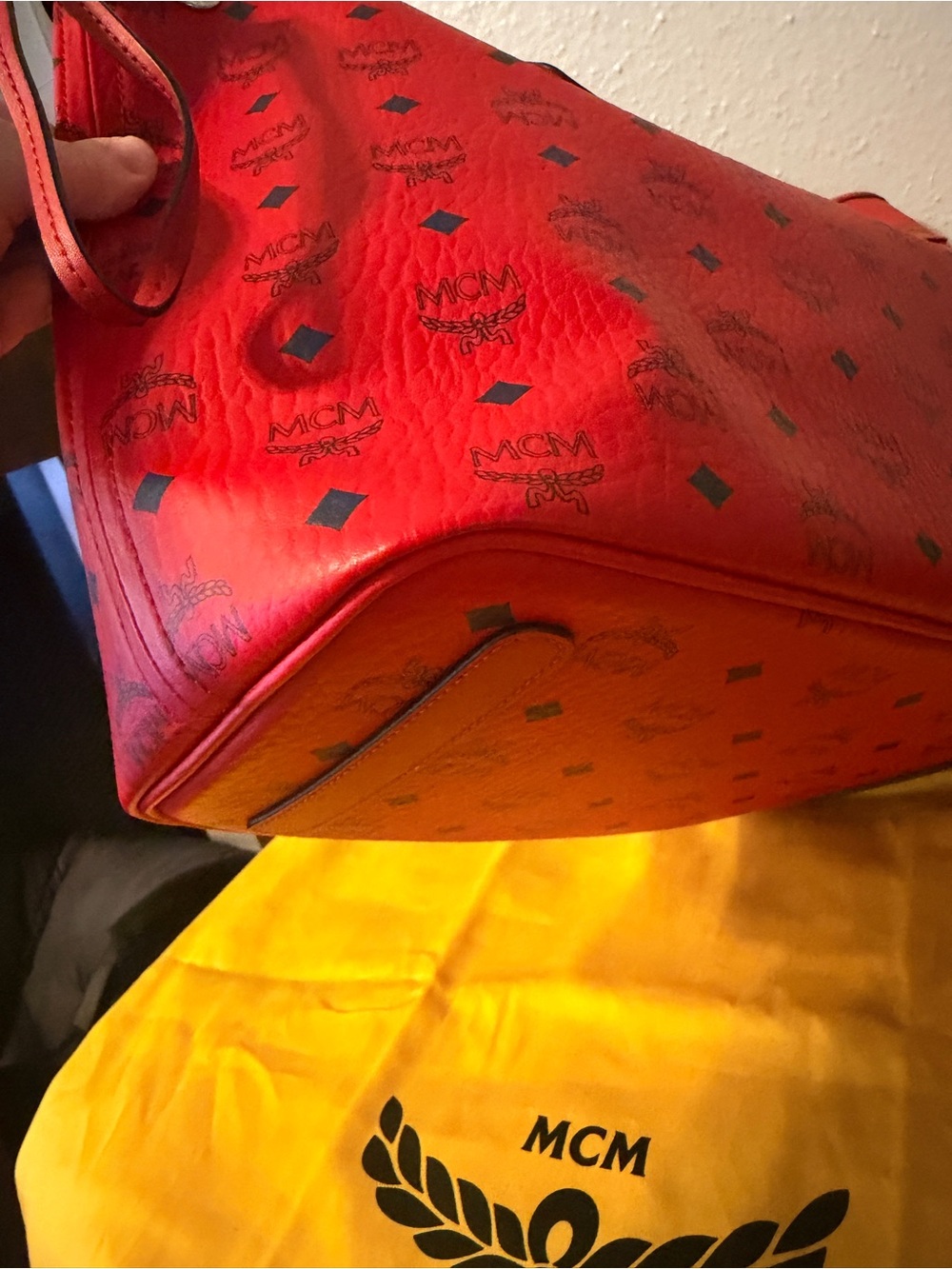 MCM Medium Liz Reversible Tote - Picture 5 of 11